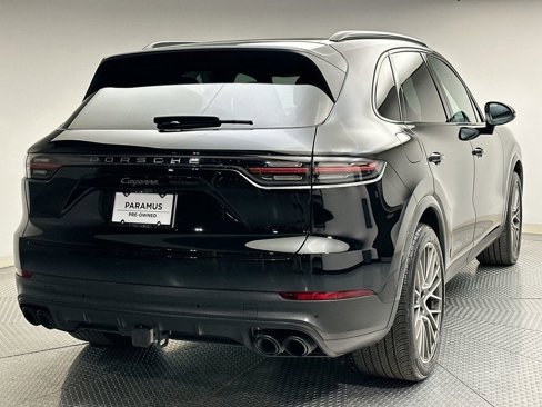 Used 2022 Porsche Cayenne image 3