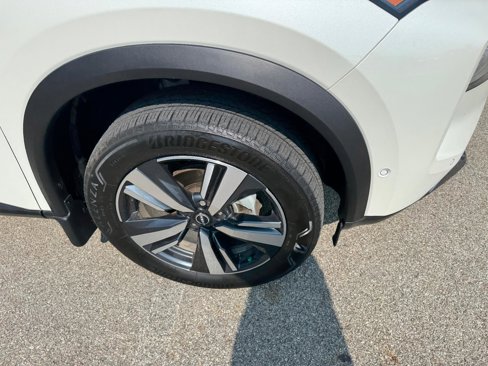 Used 2023 Nissan Rogue SL w/ SL Premium Package image 9
