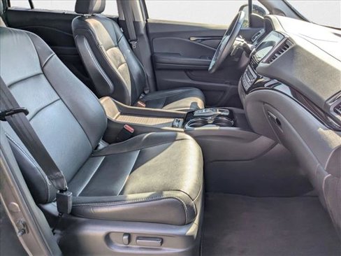 Used 2017 Honda Pilot Touring image 22