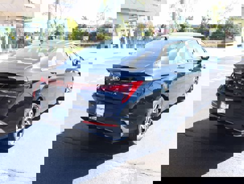 New 2025 Hyundai Elantra Sport image 3