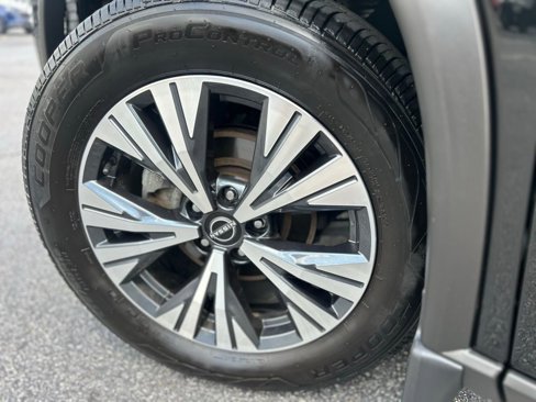 Used 2022 Nissan Rogue SV image 13
