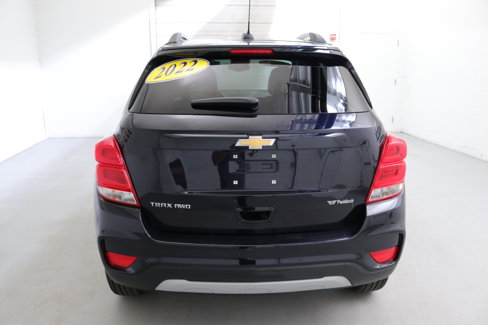 Used 2022 Chevrolet Trax LT w/ LT Convenience Package image 7
