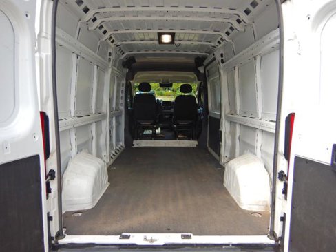 Used 2024 RAM ProMaster 2500 w/ Convenience Group image 20