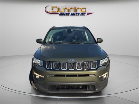 Used 2017 Jeep Compass Latitude w/ Popular Equipment Group image 5