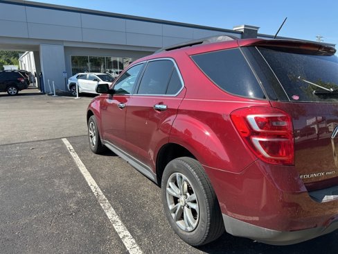 Used 2017 Chevrolet Equinox LT w/ Convenience Package image 4