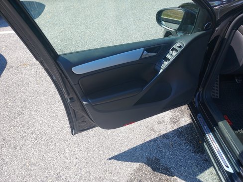 Used 2012 Volkswagen GTI 4-Door image 25