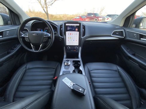 Used 2023 Ford Edge SEL image 13