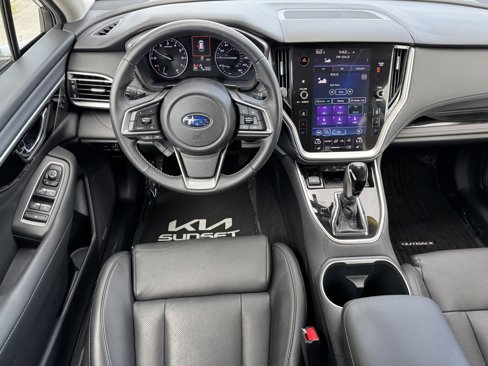 Used 2021 Subaru Outback Limited image 16