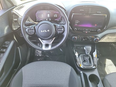 Used 2023 Kia Soul EX image 9