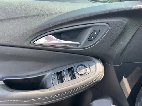 Certified 2022 Buick Encore GX Preferred w/ Cold Weather Comfort Package image 12