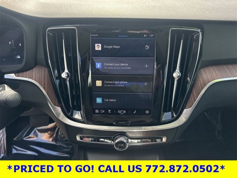Used 2024 Volvo S60 B5 Plus image 19