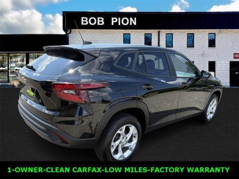 Used 2024 Chevrolet Trax LS w/ LS Convenience Package image 4