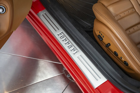 Used 2011 Ferrari California image 26