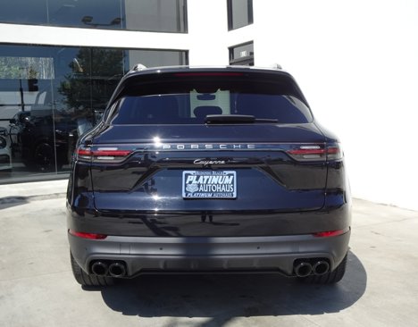 Used 2022 Porsche Cayenne Platinum Edition image 5