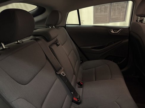 Used 2020 Hyundai Ioniq SE image 21