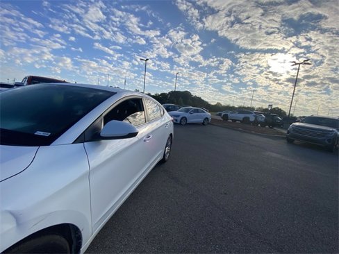 Used 2020 Hyundai Elantra SEL w/ Cargo Package (C1) image 2