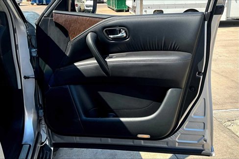 Used 2016 INFINITI QX80 Limited image 22