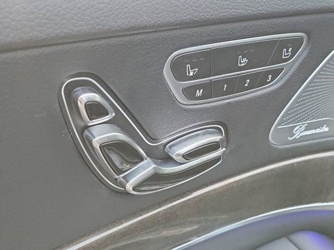 Used 2015 Mercedes-Benz S 550 Sedan image 24