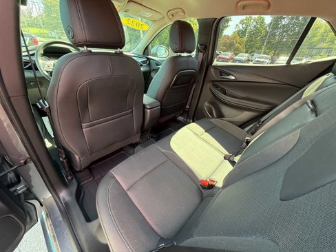 Used 2022 Buick Encore GX Select w/ Sport Touring Package image 21