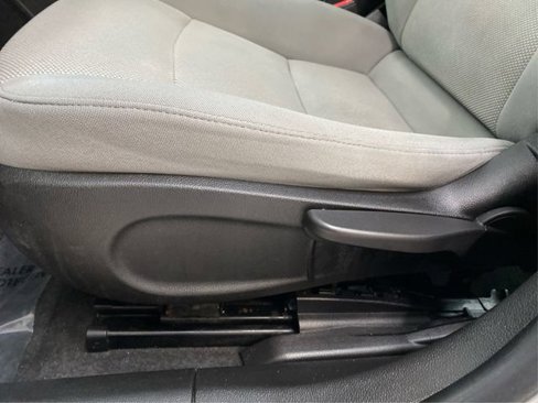 Used 2015 Chevrolet Cruze LT image 23