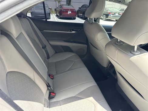 Used 2018 Toyota Camry XSE image 24