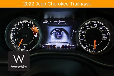 Used 2022 Jeep Cherokee Trailhawk w/ Trailer Tow Group image 39