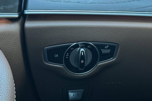 Certified 2020 Mercedes-Benz E 350 Sedan image 28