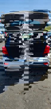 Used 2022 Chevrolet Trax LT w/ LT Convenience Package image 7