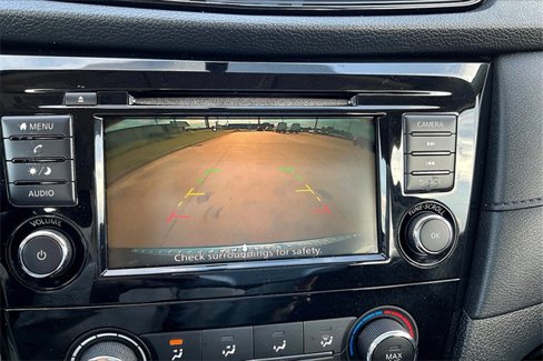 Used 2018 Nissan Rogue S image 21