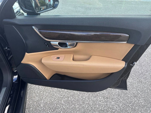 Used 2019 Volvo S90 T5 Momentum w/ Protection Package Premier image 17