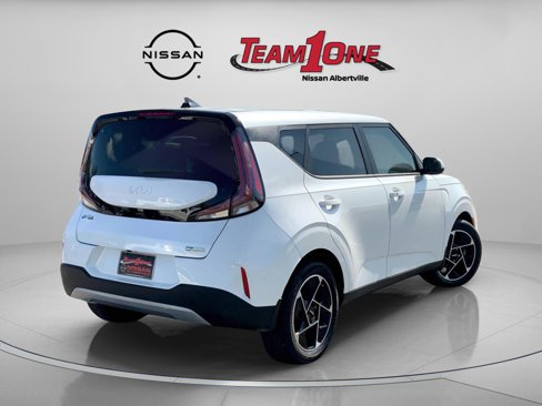 Used 2024 Kia Soul EX image 7