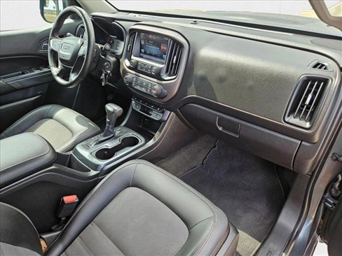 Used 2015 GMC Canyon SLE w/ All-Terrain Package image 21