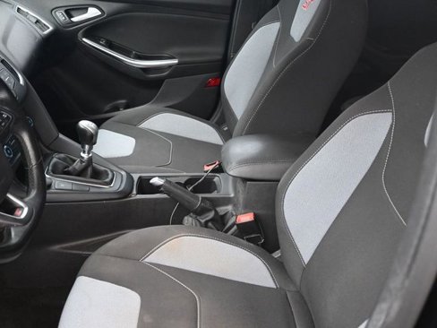 Used 2018 Ford Focus ST image 22