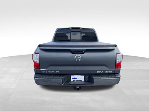 Used 2018 Nissan Titan S image 4