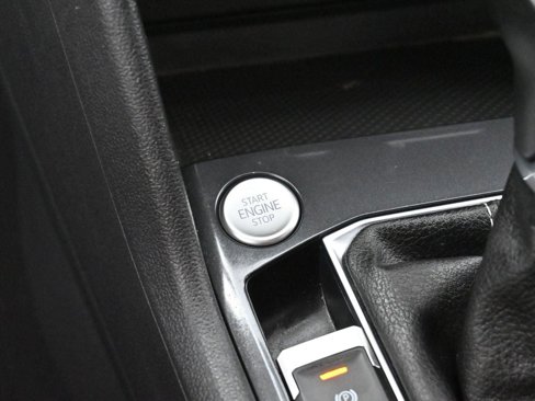 Used 2022 Volkswagen Tiguan S image 26
