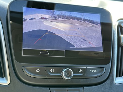 Used 2022 Chevrolet Malibu LT image 29