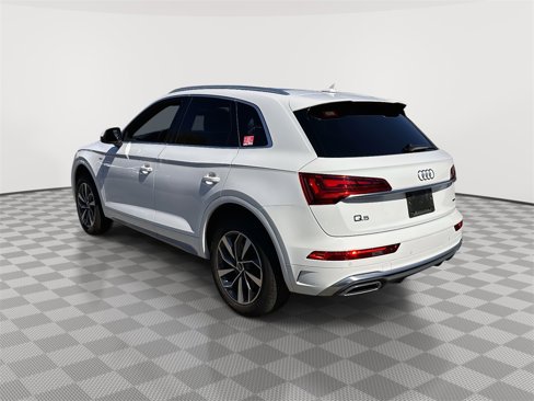 Used 2022 Audi Q5 2.0T Premium w/ Convenience Package image 5