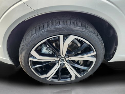 Used 2022 Volvo XC60 T8 R-Design w/ Advanced Package image 37