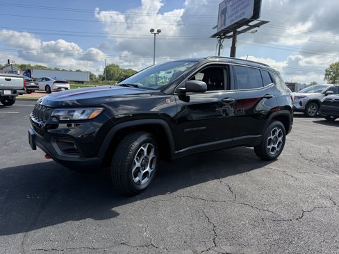 Used 2022 Jeep Compass Trailhawk w/ Trailhawk Convenience Group image 4