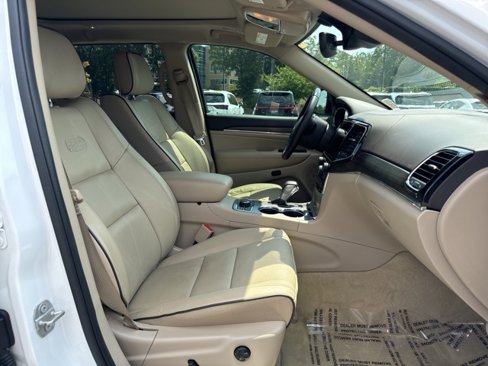 Used 2021 Jeep Grand Cherokee Overland image 13