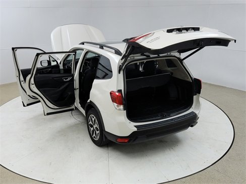 Used 2021 Subaru Forester Premium image 23