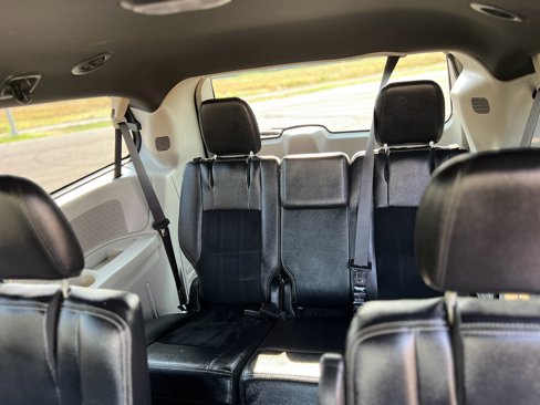 Used 2018 Dodge Grand Caravan SXT image 14