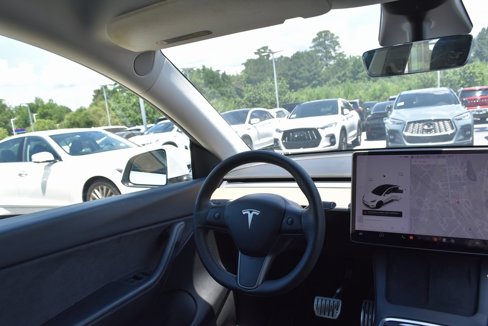 Used 2021 Tesla Model Y Performance image 18