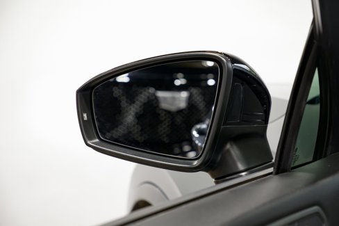 Used 2020 Volkswagen Tiguan SE R-Line image 8