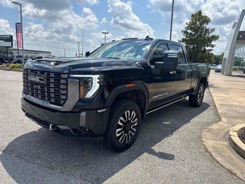 Used 2024 GMC Sierra 2500 Denali Ultimate image 3
