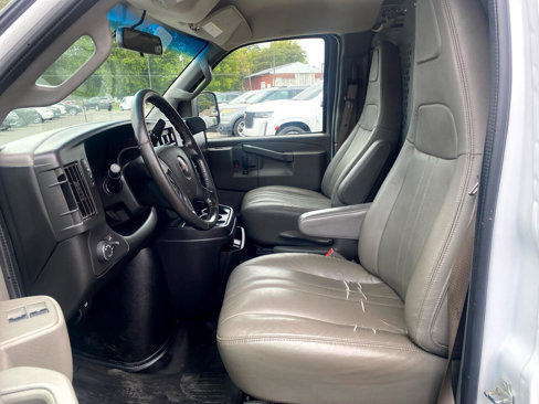 Used 2020 GMC Savana 2500 w/ Driver Convenience Package image 9