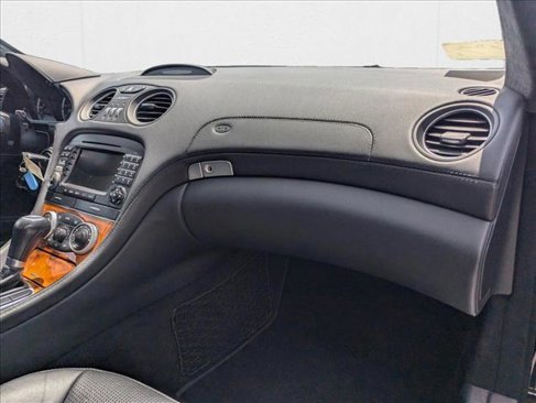 Used 2008 Mercedes-Benz SL 55 AMG image 17
