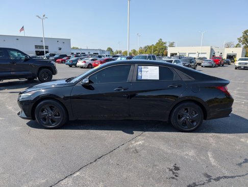 Used 2021 Hyundai Elantra SEL w/ Convenience Package image 3