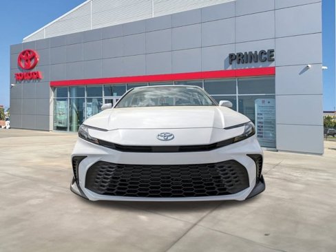 New 2025 Toyota Camry SE image 9