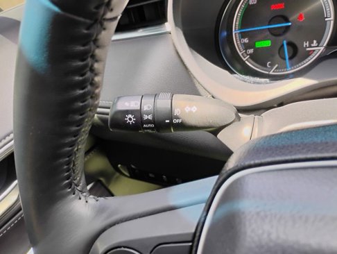 Used 2022 Toyota Venza Limited image 19